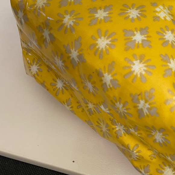 Tory Burch Yellow Floral Cosmetic Bag - Picture 5 of 6